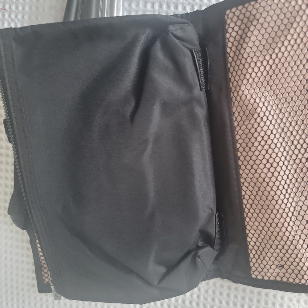 Mary Kay 5 brush set makeup bag and Brush Organizer - Picture 5 of 13